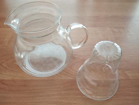 Drobná keramika a sklo dle fota.,