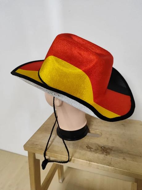 Fanouškovský klobouk německo, 