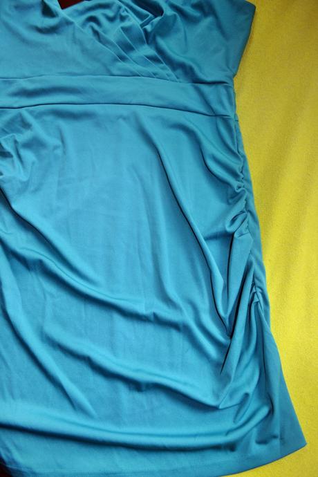 Letní dámské šaty, délka pod kolena v.xl, xl