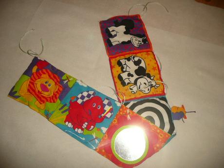 Hračky mimi spirála knížka šustivá kostky kousátko,