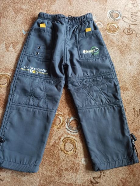 Podšité kalhoty a punčocháče zdarma, 98