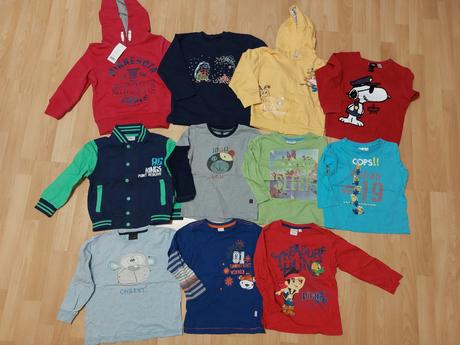 Balíček oblečení - trika, mikiny, vel. 104, 104–116