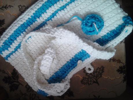 Háčkovaná taška přes rameno,