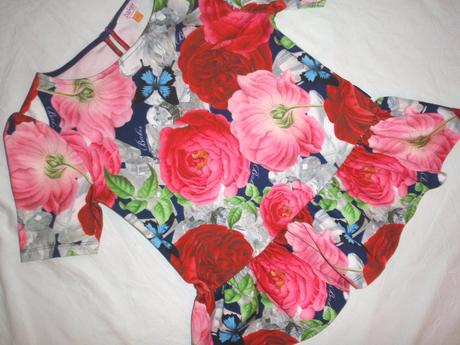 Luxusní květovaný značkový top baker, 140