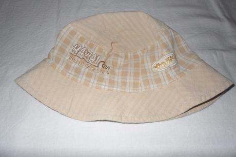 B142	dívčí / chlapecký klobouk , 62