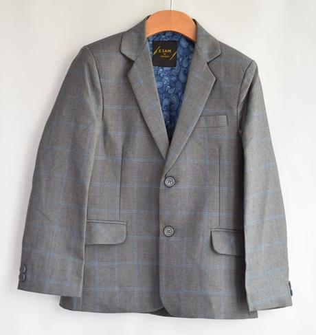 Oblek vel. 7 let, 122