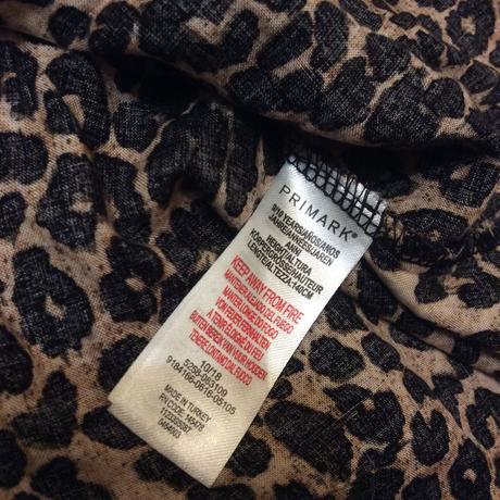 Lehoučké šaty zdobené volánkem, primark,140