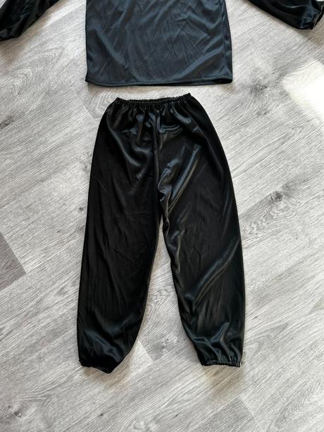 Prodám kostým ninja vel. 104, 