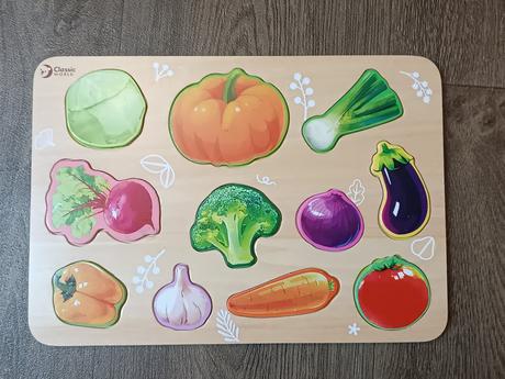 Dřevěná vkládačka classic world, zelenina, 