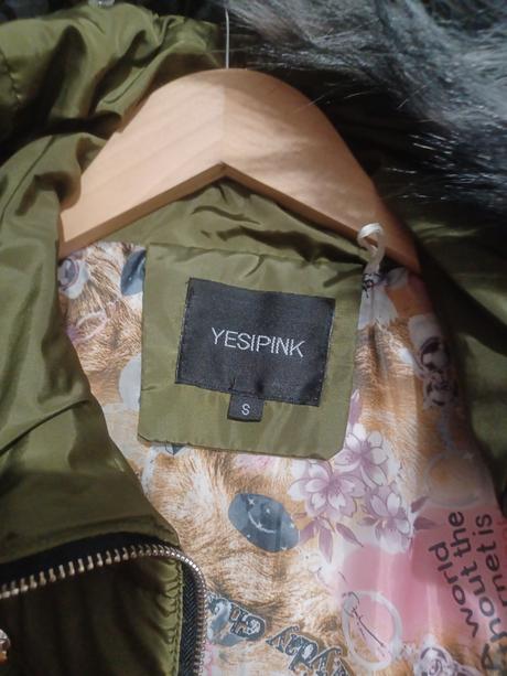 Zimní bunda s kožíškem, s