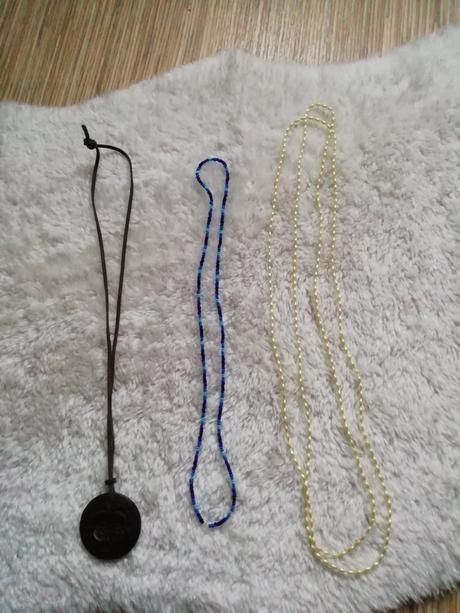 Náhrdelníky, kus 50 kč, 