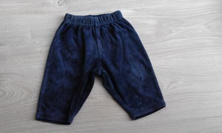 933 - tepláčky, 68