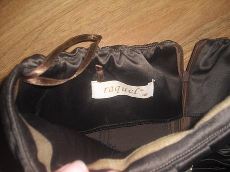 Dámské společenské šaty, 38