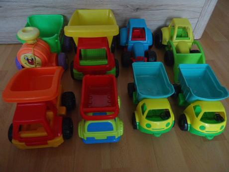 Autíčka na písek,