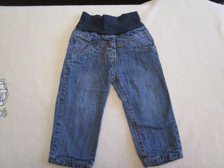 Velmi pěkné dívčí oteplené rifle, vel. 86, staccato,86