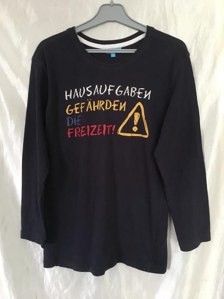 Modré triko s nápisem, 134