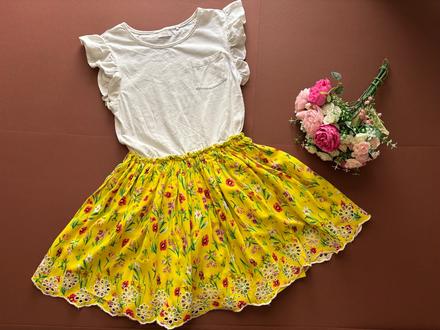 Ob/ šaty s květy a madeirou - v. 9 let zn. next, next,134