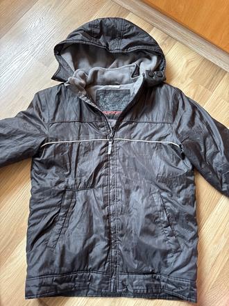 Přechodová bunda, 134