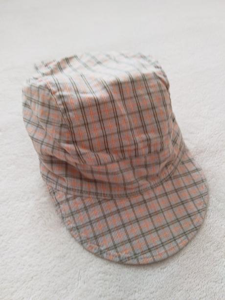 Lehká letní kšiltovka, 68