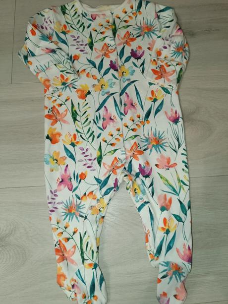 Bílý overal s květy 68 next, next,68