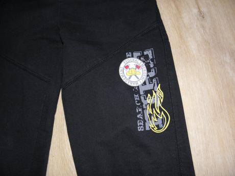 Chlapecké černé tepláky zn. wolf vel.140, wolf,140