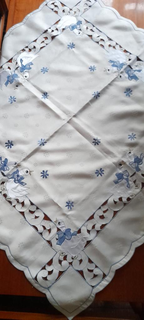 Vyšívaný ubrus velikonoční, 