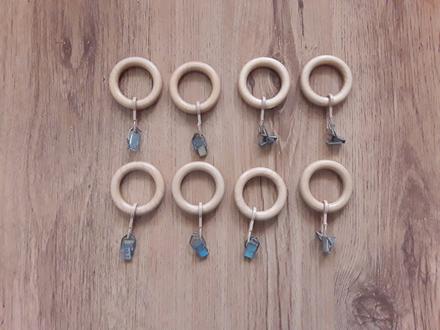 Kroužky na záclony a žabky,