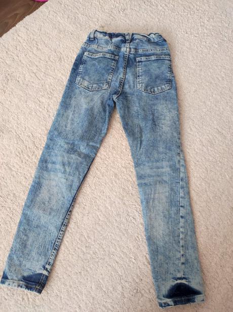 Džíny, 134