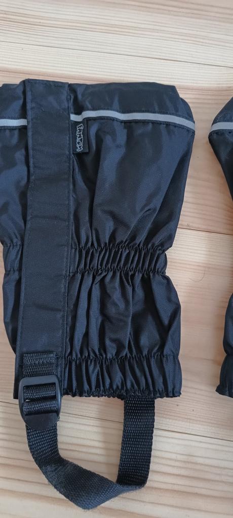 Černé návleky na nohy proti sněhu a chladu, 