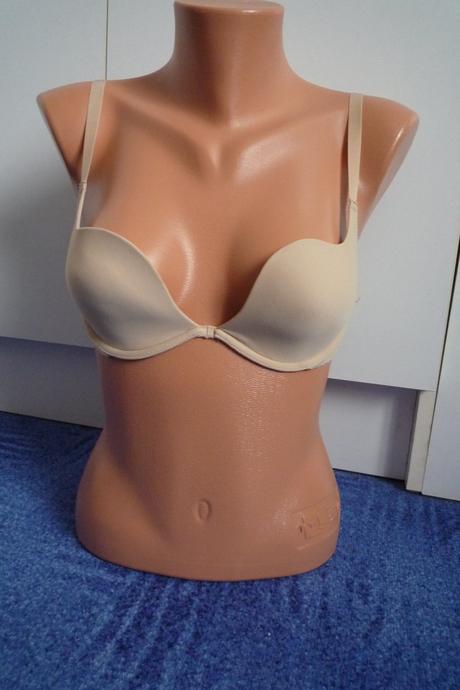 Podprsenka s kosticemi, 75b