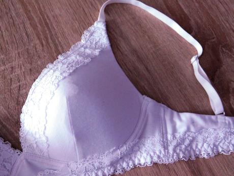 Dámská vystužená podprsenka, 75c