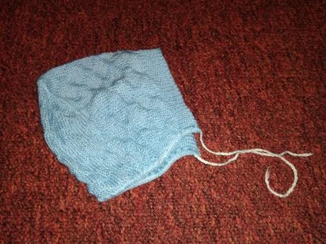 Modrý svetřík a čepička 68, 68