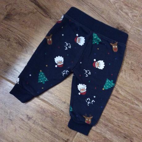 Vánoční tepláčky, 68