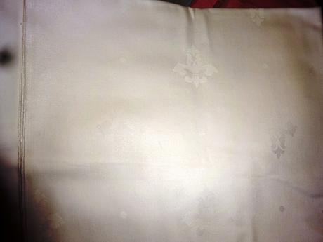 Bílý damašek lilie zámecké 142 x 332, 