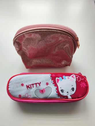 Pouzdro a kosmetická taštička,