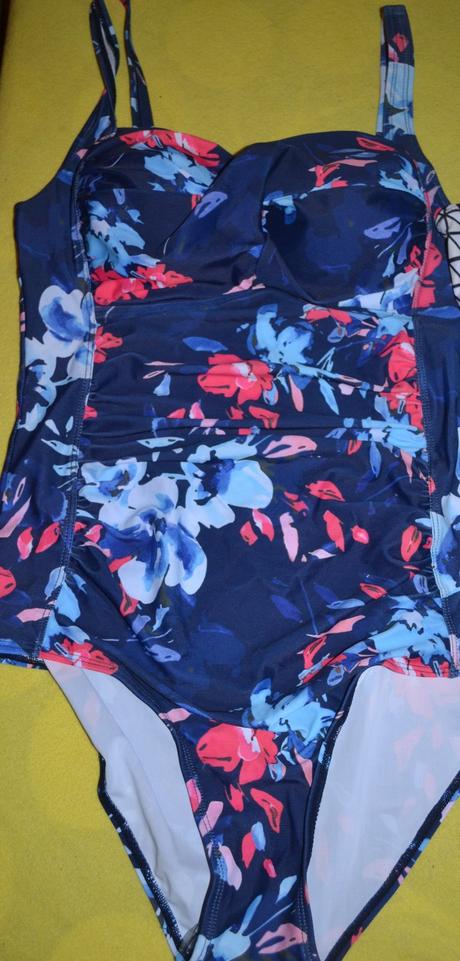 Dámské nové plavky v.xl, xl