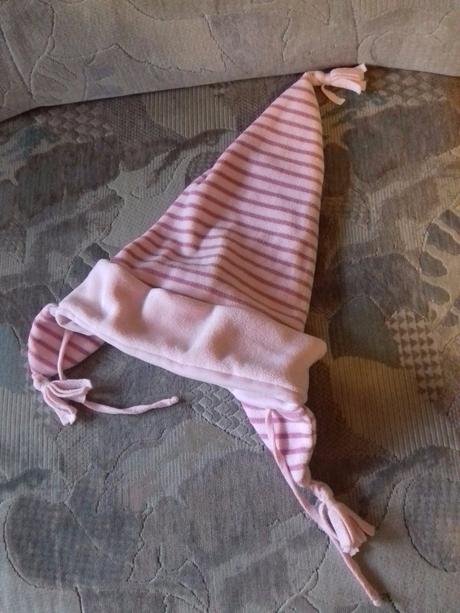 Krásná skřítkovská čepice cca 1-2roky top stav, 80