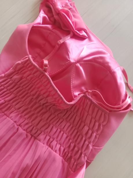 Krásné šaty vel.s, s