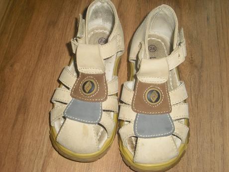 Dívčí sandálky, 24