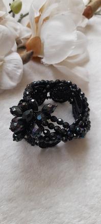 Korálkový elastický náramek s kytičkou, orsay