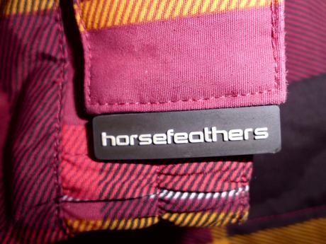 Prechod.bunda m, horsefeathers,m