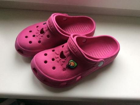 Gumové pantofle, mulesky, glogsy, sandály, 35