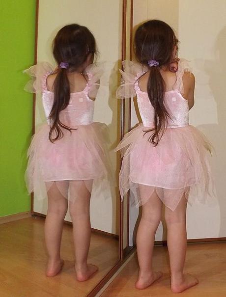 Karnevalové růžové šaty kostým víla,