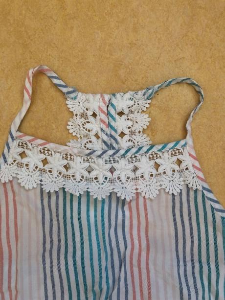 Top s krajkou, abercrombie&fitch,146