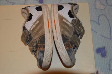 Tenisky s motivem fotbalového míče, 24