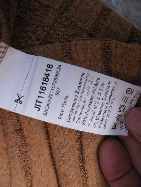 Hezká pružná dívčí halenka, 122