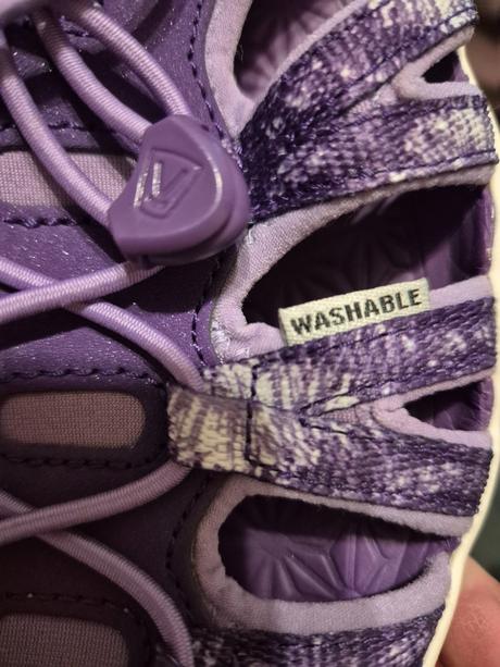 Nové dívčí sandále keen vel. 35 (22 cm), keen,35