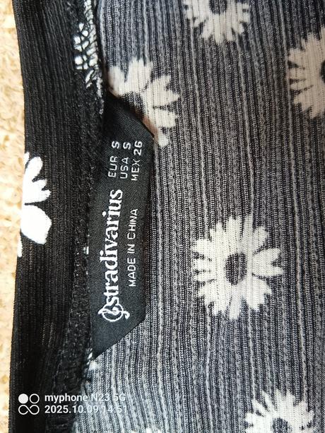 Šaty zn."stradivarius" vel."s", stradivarius,s