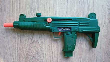 Plastova pistol, 