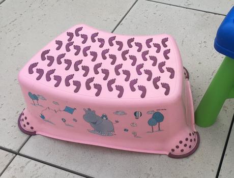 Dětský stoleček protiskluzový, 